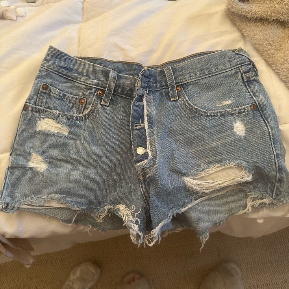Levi’s Distressed Denim Women Shorts